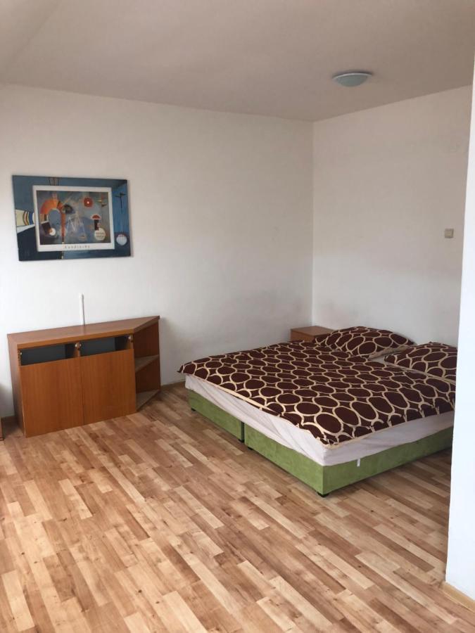 Penzion Dukat Presov Ngoại thất bức ảnh